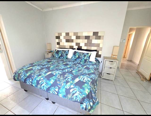 3 bed property to rent in VILLIERIA